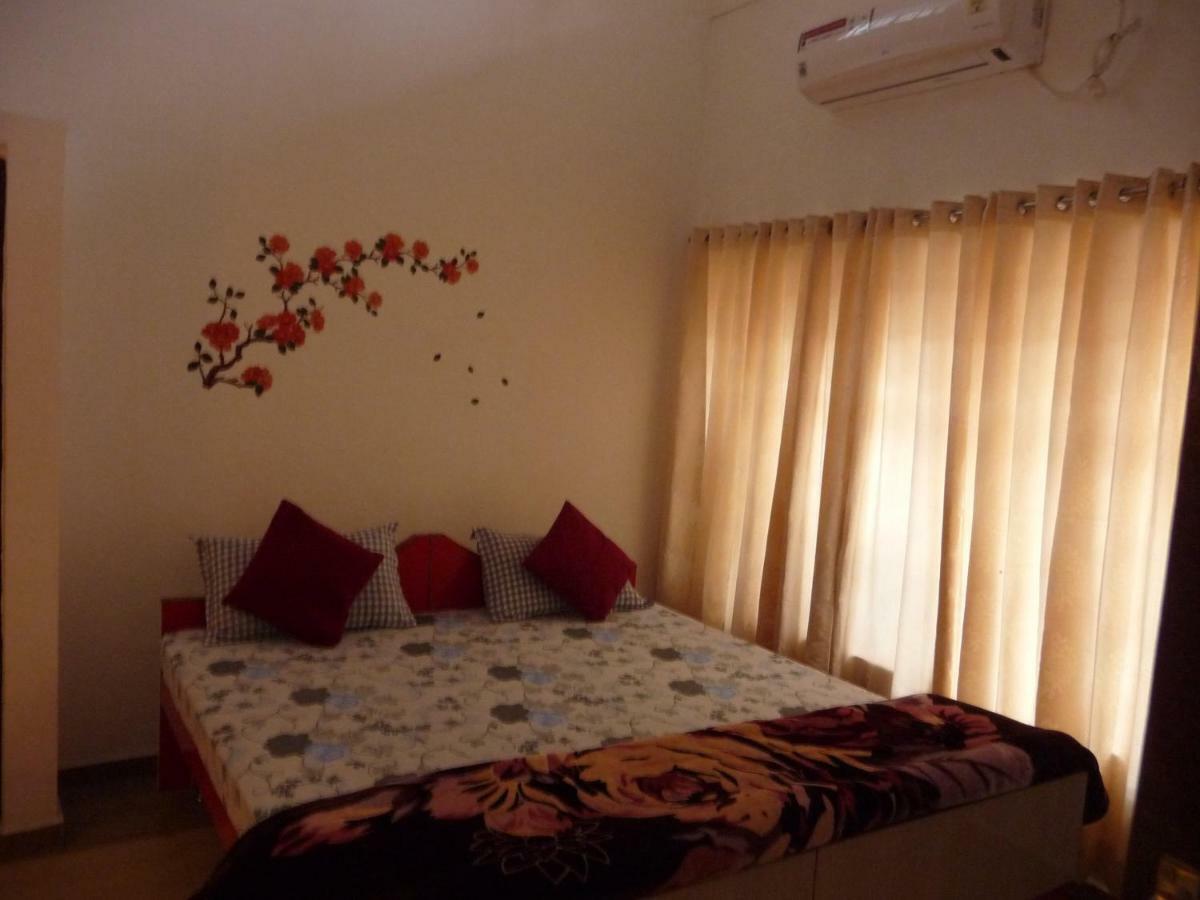 The Sunaina Hotel Varanasi Esterno foto